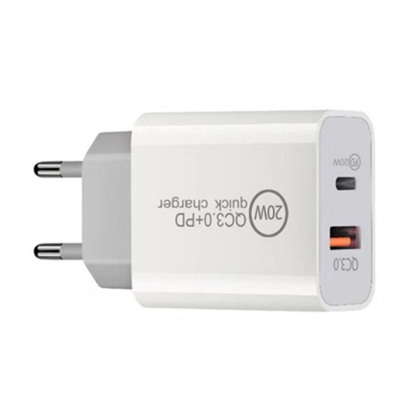 USB t&ouml;ltő adapter
